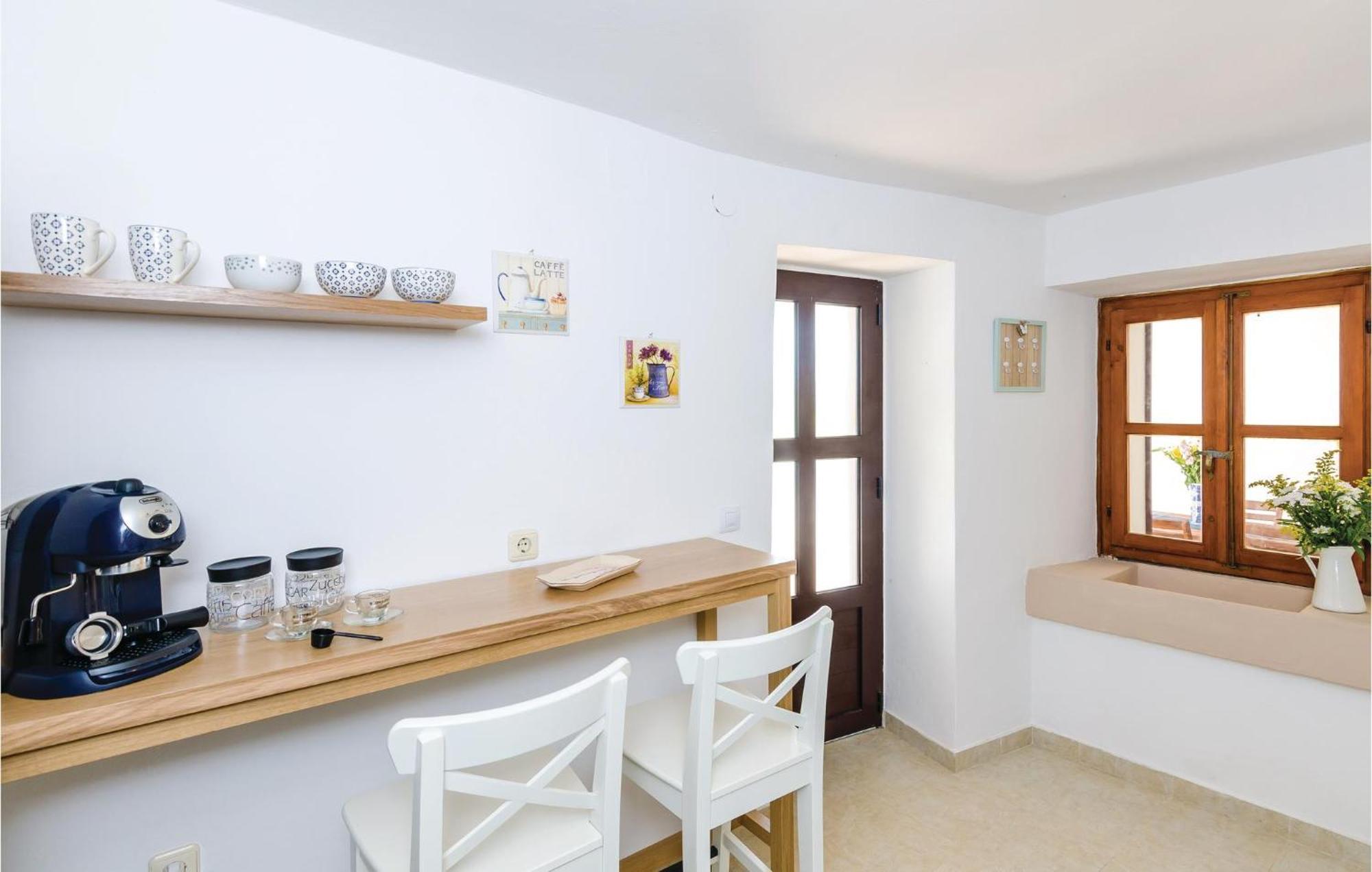 Beautiful Home In Oslje With Kitchen Exteriör bild
